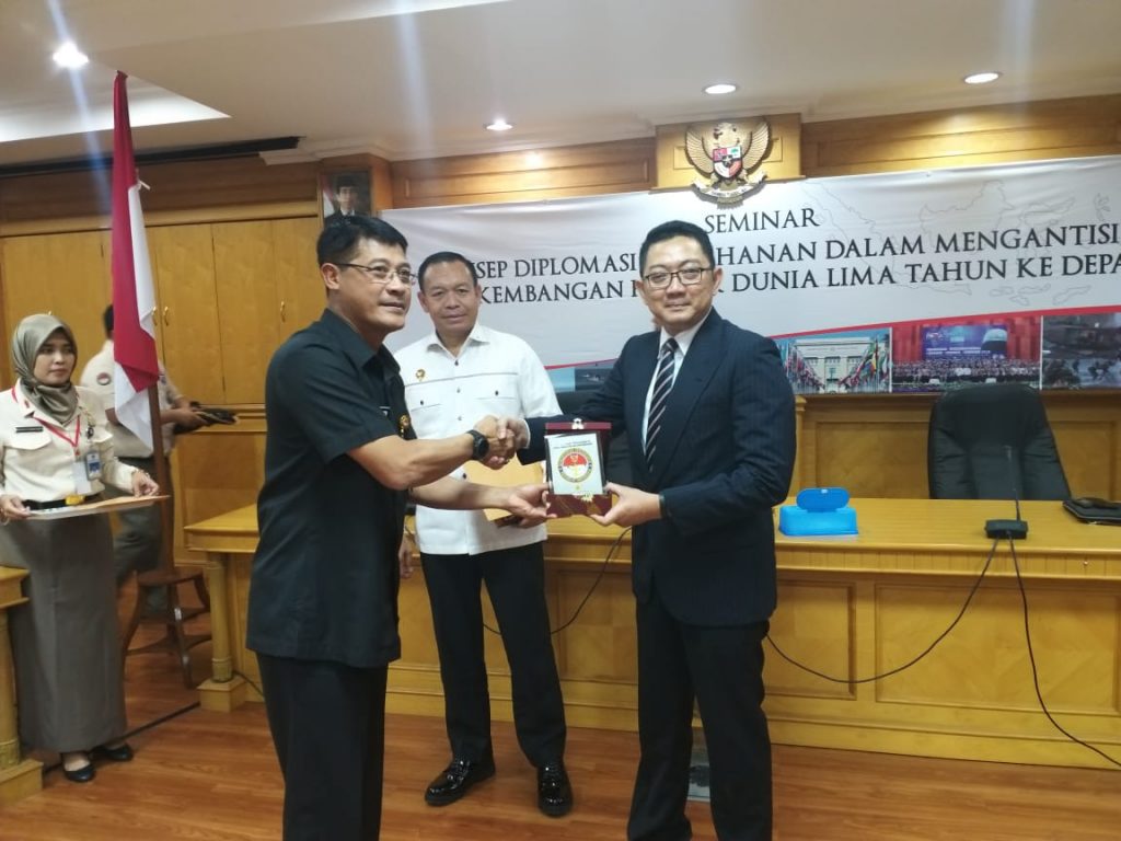 Dr.Ian Montratama kembali menjadi narasumber pada seminar yang diselenggarakan oleh Badan Penelitian dan Pengembangan kementerian Pertahanan Republik Indonesia.